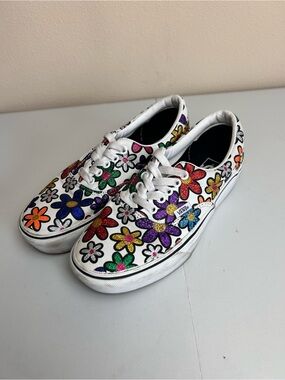 Vans women’s White Canvas Sneakers with Multicolor Glitter Flowers size 8.5